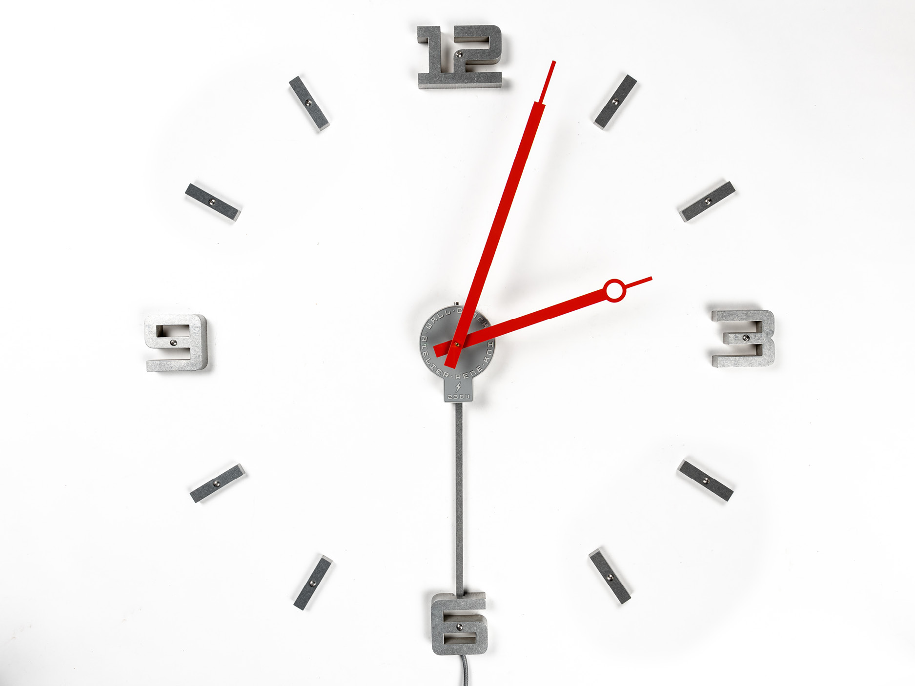 82 CM LOOSE FIGURE ELECTRIC CLOCK Atelier René Knip